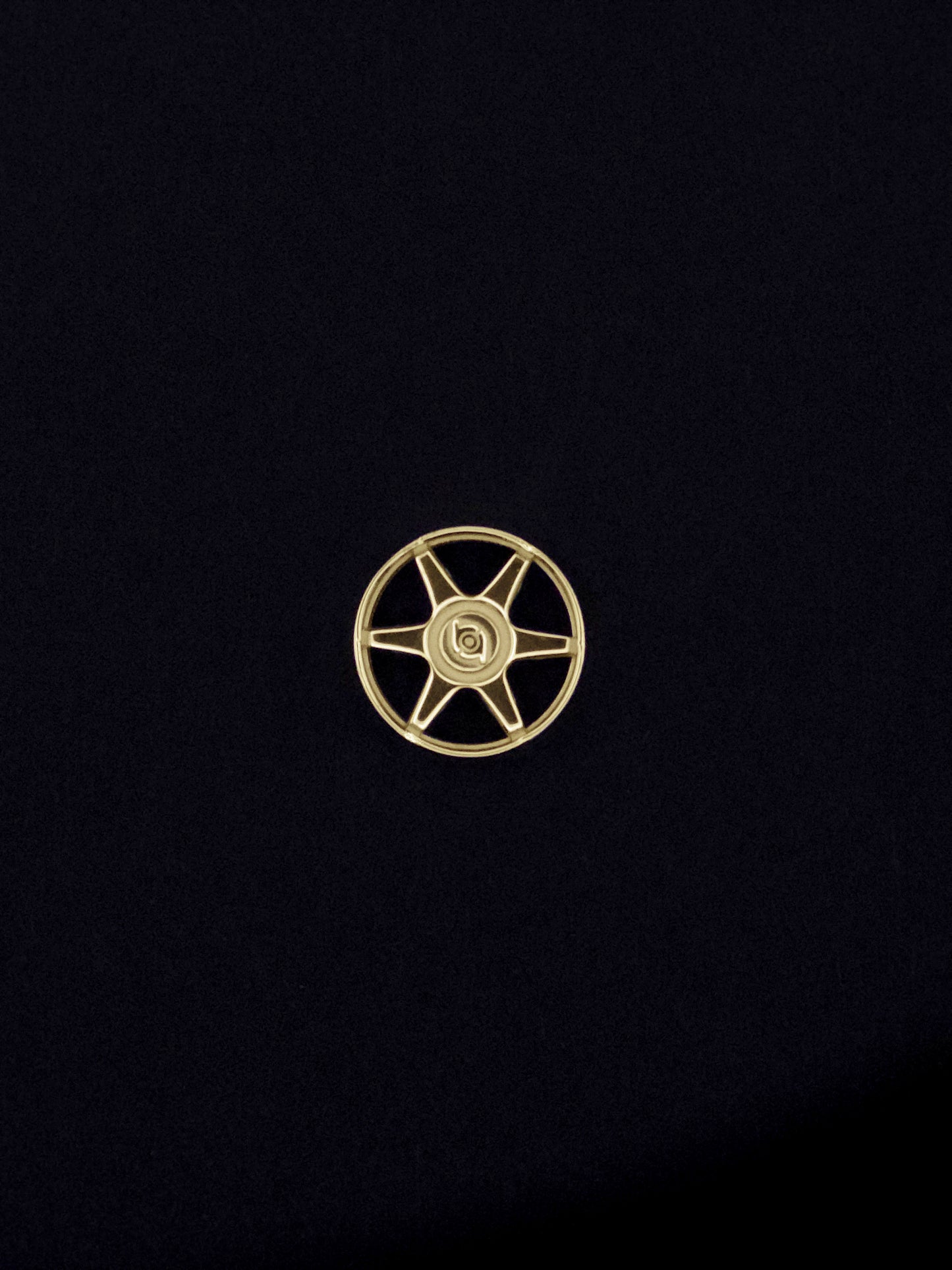 Ura (9ct Gold)